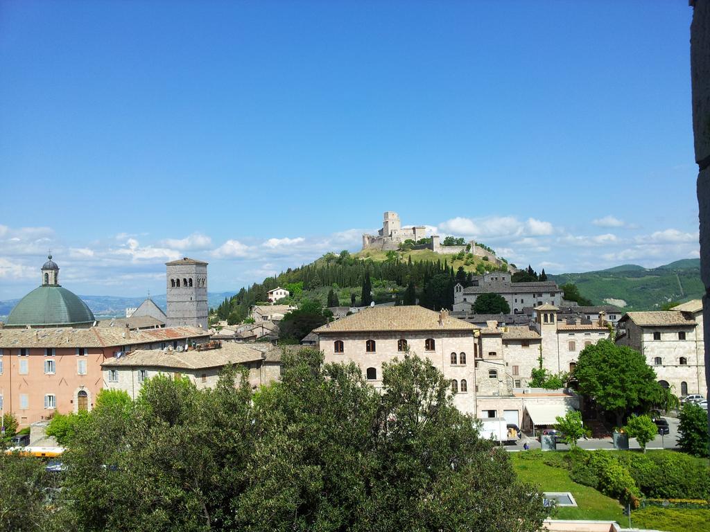 La Corte Degli Angeli Locazioni Turistiche Assisi Luaran gambar