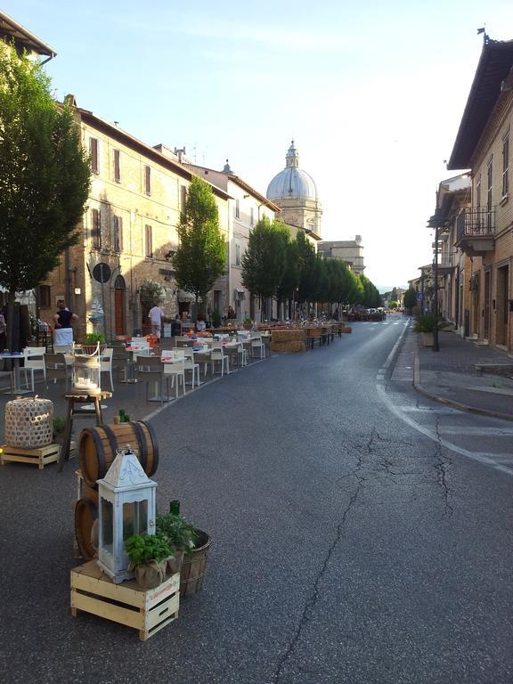 La Corte Degli Angeli Locazioni Turistiche Assisi Luaran gambar
